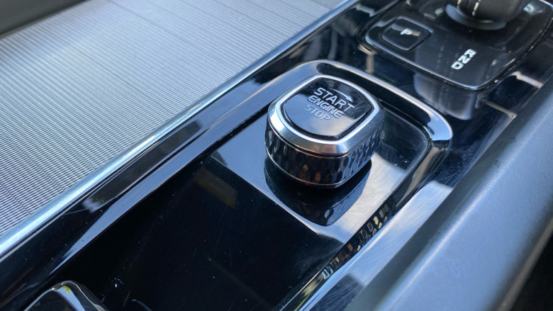 Volvo Xc60 2.0 T6 Recharge PHEV R DESIGN 5dr AWD Auto Estate